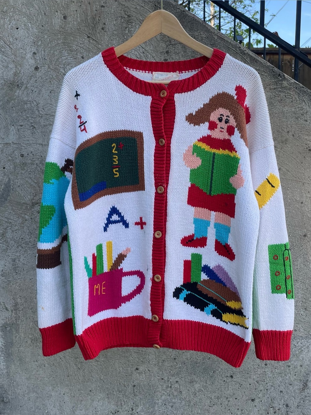 Beautiful vintage Cotton Salsa school themed cardigan medium/large (21.5x26)